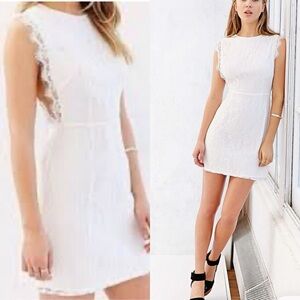 Kimchi Blue NWT WHITE Lined Lace Dress, Open Back & Sides.SIZE 4